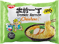 Embalagem de noodles instantâneos de frango, com uma tigela de ramen e um personagem de desenho animado.