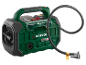 Compressor portátil verde com pega e mangueira preta.