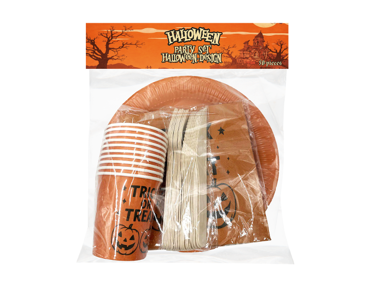 Conjunto de festa de Halloween com pratos, copos, guardanapos cor de laranja e talheres de madeira
