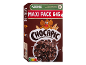Embalagem maxi de cereais de chocolate com um personagem de desenho animado e salpicos de leite.