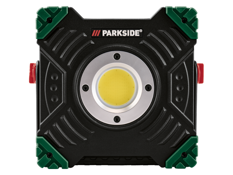 Foco de trabalho LED quadrado preto com detalhes verdes e botões vermelhos.