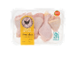 Perninhas de frango embaladas com etiquetas «Portugal Original» e «Bem-Estar Animal».
