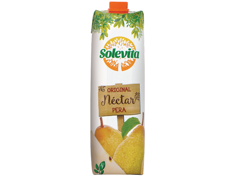 Néctar de pera em caixa de cartão com folhas verdes e placa de madeira.
