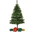 Árvore de Natal artificial verde com presentes embrulhados em vermelho, verde e dourado.
