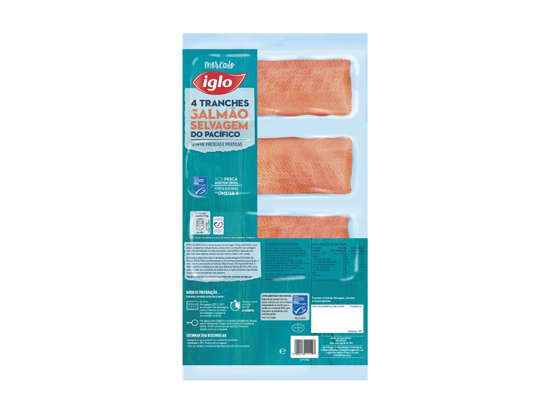 Embalagem com quatro postas de salmão selvagem do Pacífico, com informações nutricionais.