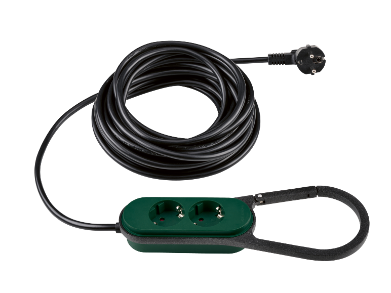 Extensão elétrica preta com duas tomadas verdes e ficha, enrolada em espiral.