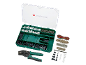 Kit de conectores eletrónicos com alicate de cravar, cabos e sortido de terminais numa caixa verde.