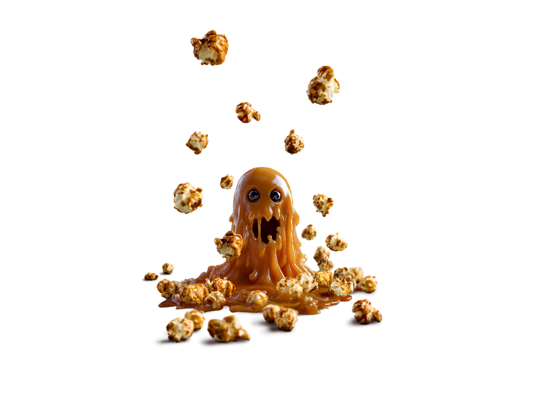 Pipocas caramelizadas e um fantasma de caramelo em fundo branco.