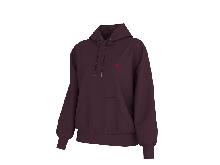Hoodie bordeaux com um coração vermelho no peito.
