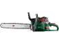 Motosserra a gasolina verde e preta com barra e corrente prateadas.