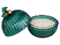 Vela perfumada verde em forma de bola de Natal com tampa e sinos dourados.