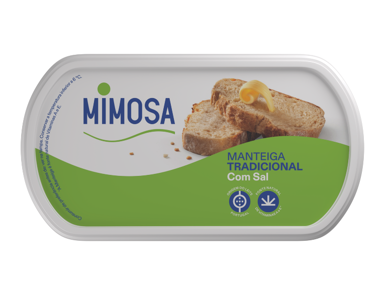 Embalagem de manteiga com manteiga salgada, fatias de pão e um cacho de manteiga.