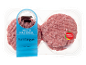 Dois hambúrgueres crus de carne mista, com rótulo 'Misto Nacional Hambúrguer' e 'Portugal Original'.