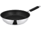 Frigideira prateada com revestimento antiaderente preto e cabo preto.