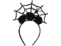 Bandolete preta com teia de aranha, aranha e três rosas de tecido.