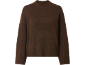 Camisola de malha castanha com gola alta.
