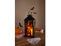 Lanterna de Halloween com texto 'Happy Halloween', abóboras e morcegos decorativos.
