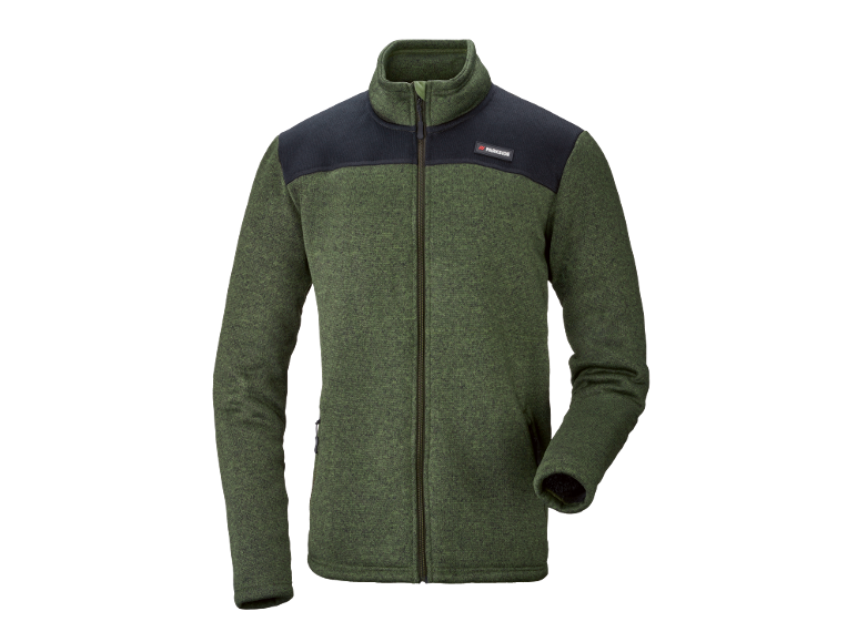 Casaco polar verde masculino com painéis pretos nos ombros e fecho éclair.