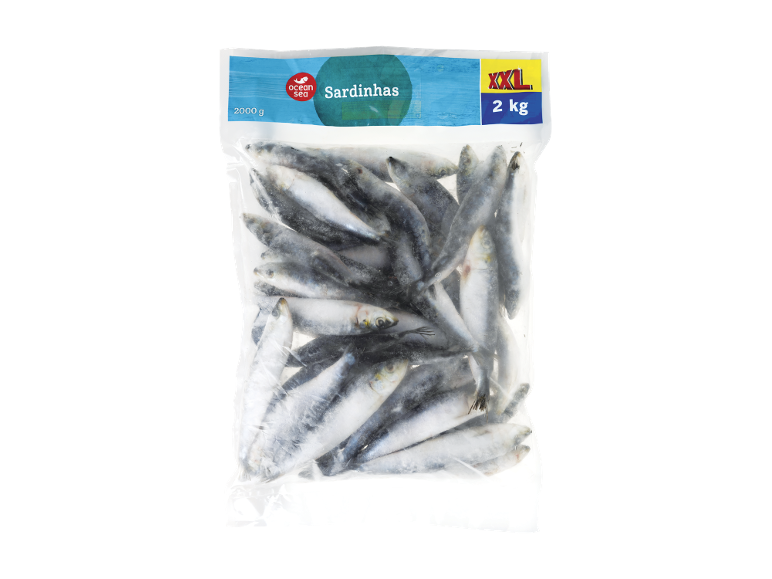 Embalagem Ocean Sea XXL de 2 kg de sardinhas congeladas.