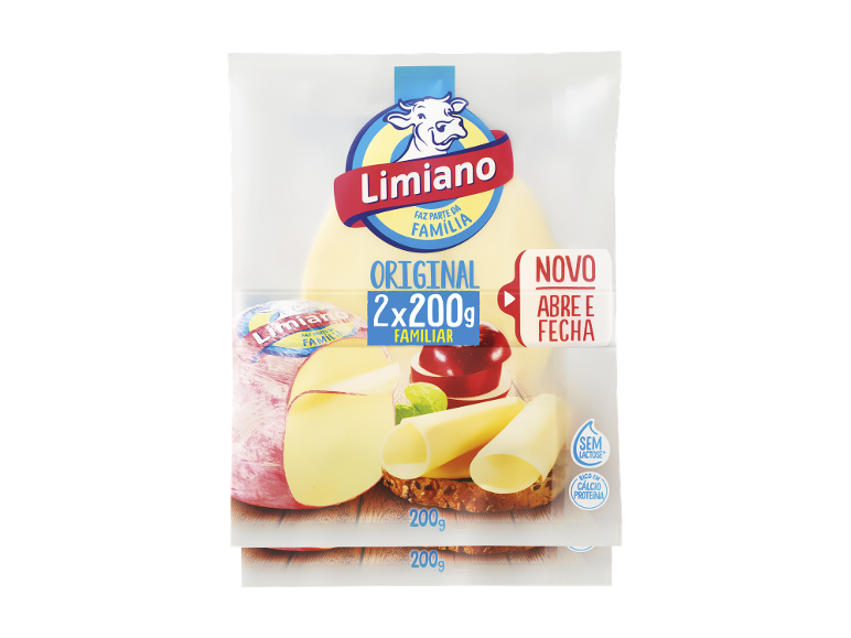 Embalagem de queijo fatiado, com as indicações « sem lactose » e « rico em cálcio e proteína ».
