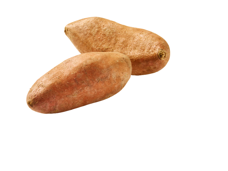 Duas batatas doces laranja-acastanhadas sobre um fundo preto.