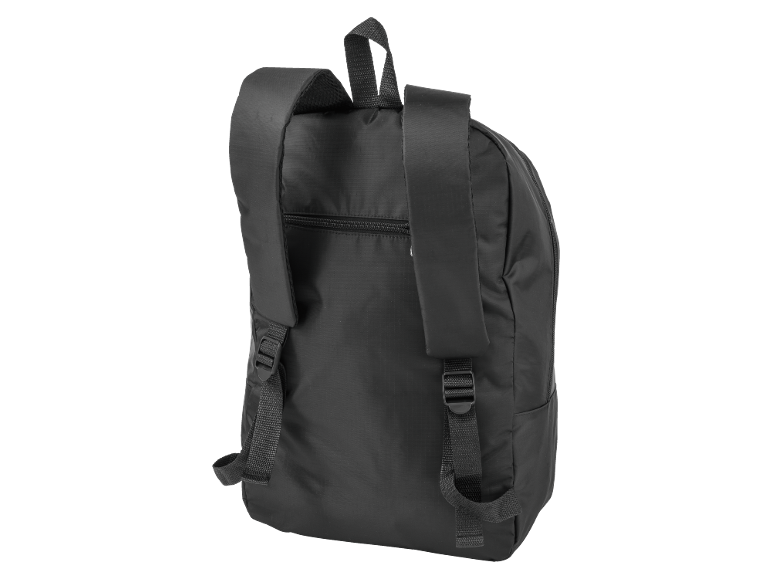 Mochila preta com alças e fecho, vista por trás.