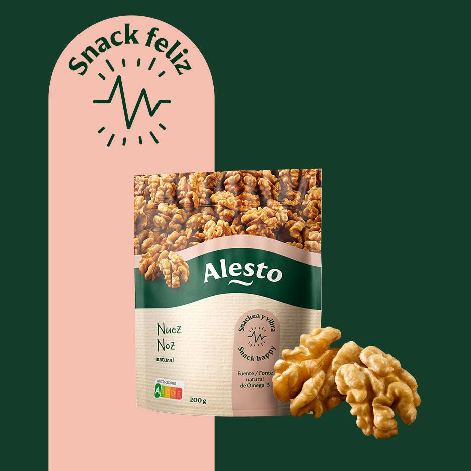 Embalagem de nozes com a inscrição 'Snack feliz' e 'Snack happy', 200g.