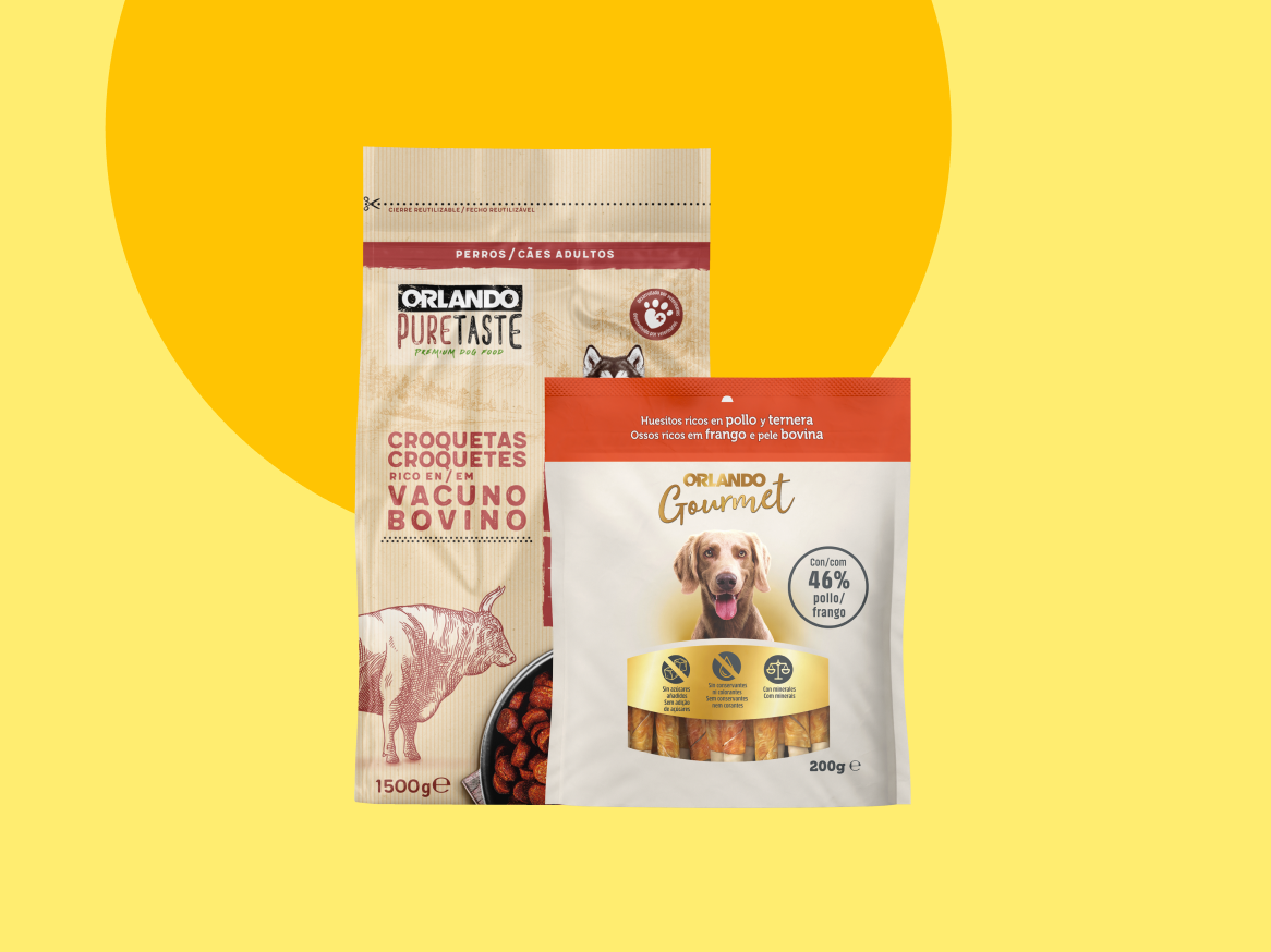 Ração e petiscos Orlando para cães adultos: croquetes de carne bovina e ossinhos de frango e carne.