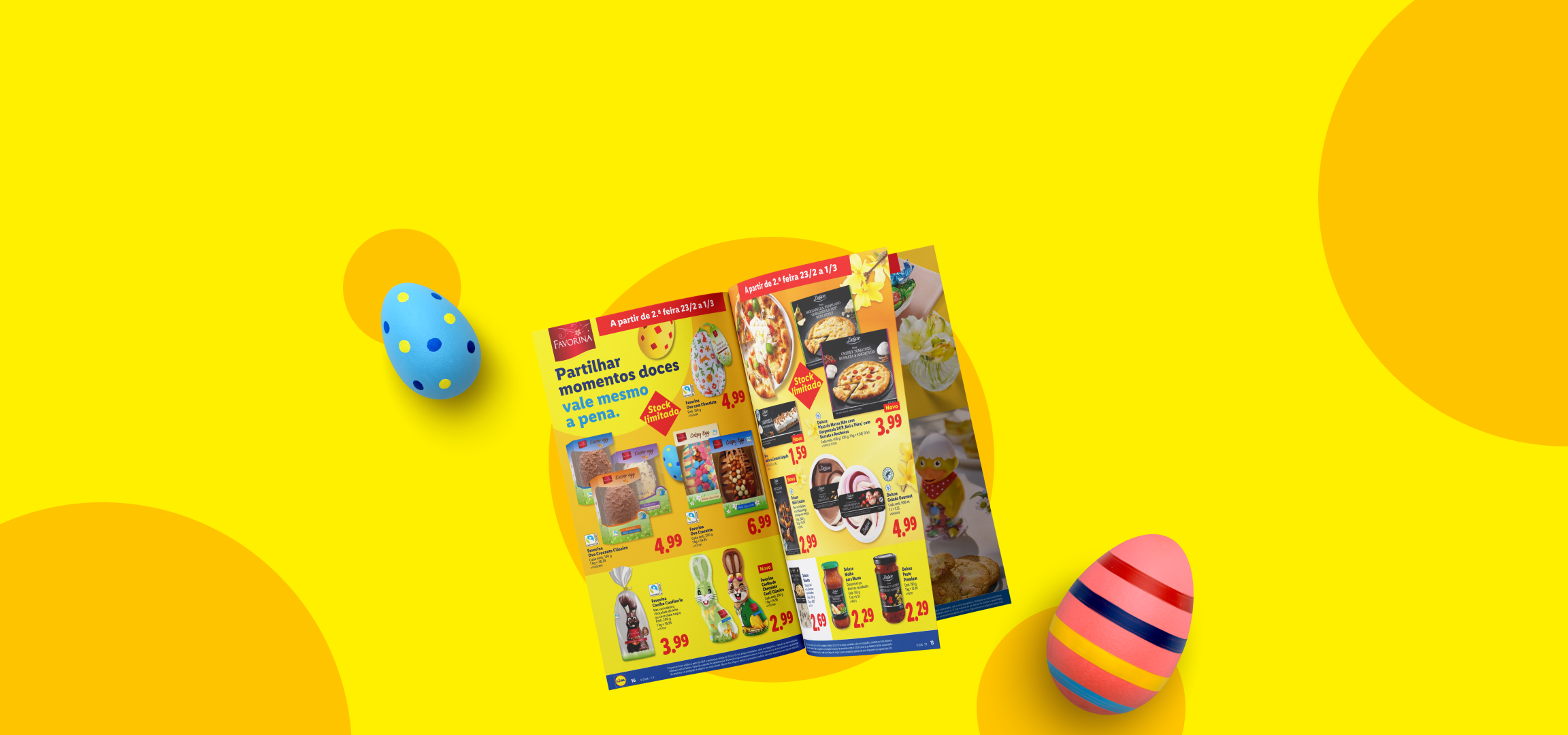 Folheto de Páscoa com ovos de chocolate, pizzas e outros produtos, com o tema 'Partilhar momentos doces vale mesmo a pena'.