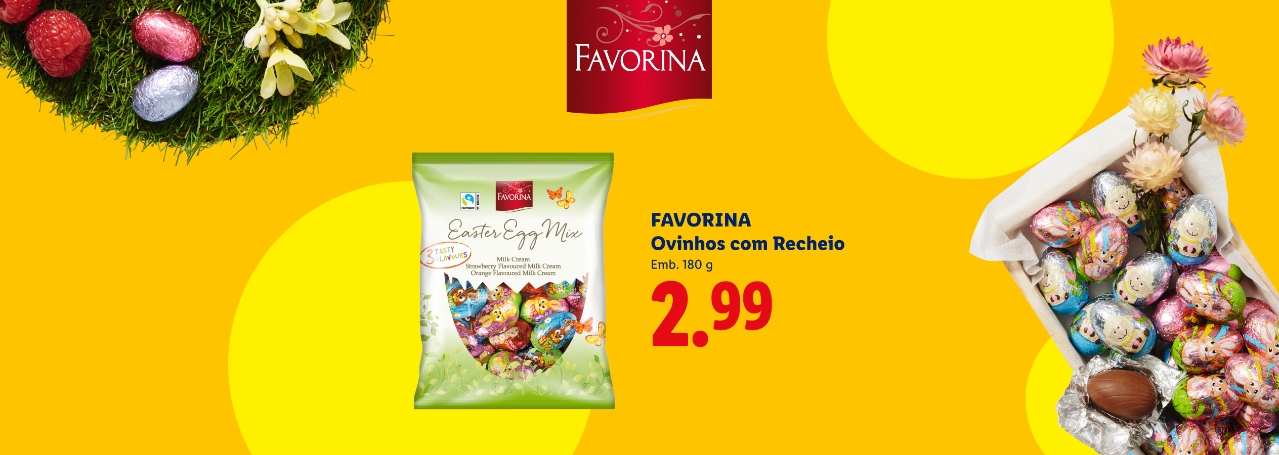 Ovos de Páscoa de chocolate com recheio, em embalagens coloridas e um saco de mistura de ovos de Páscoa.