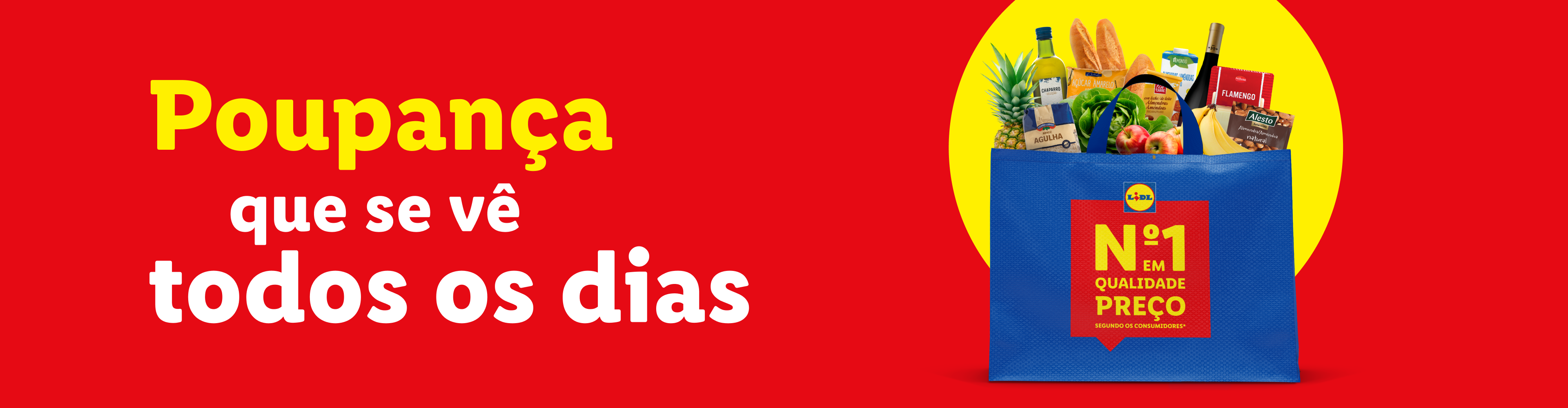 Saco de compras azul do Lidl com produtos alimentares variados e texto 'Poupança que se vê todos os dias'.