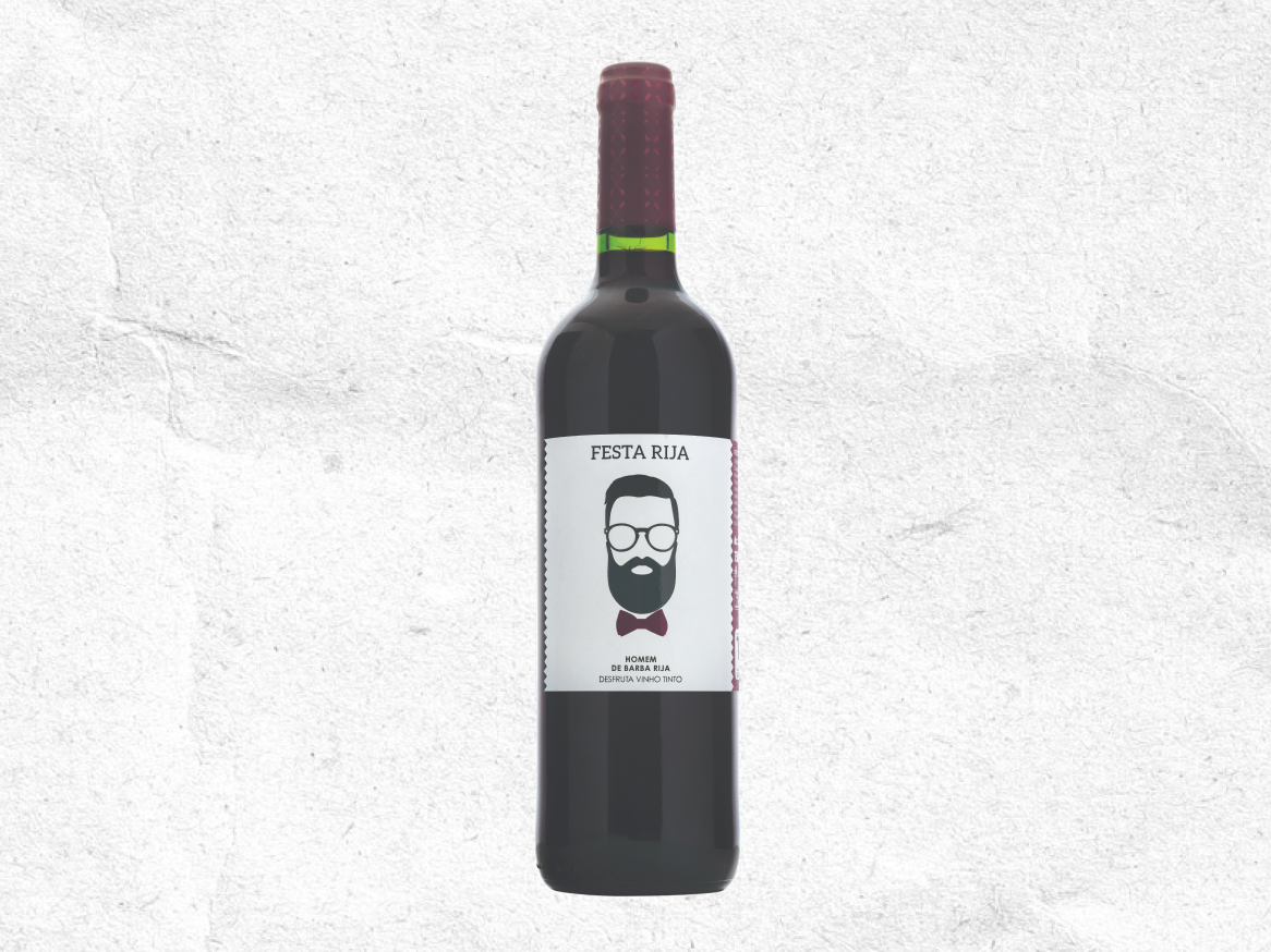 Garrafa de vinho tinto com rótulo de homem barbudo e óculos, com o texto 'FESTA RIJA'.