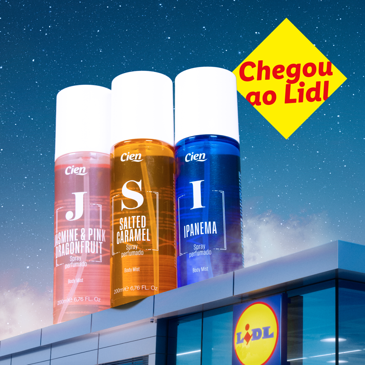 Três sprays perfumados de corpo em cima de uma loja, com a mensagem 'Chegou ao Lidl'.