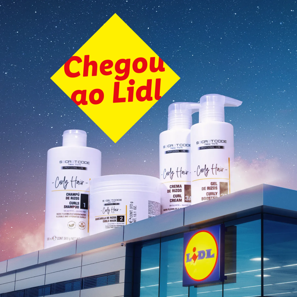 Produtos para cabelo encaracolado em cima de um Lidl, com a mensagem 'Chegou ao Lidl'.