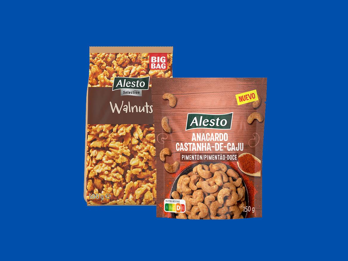 Pacotes de nozes e castanhas de caju Alesto: nozes (500g) e castanhas de caju com pimentão (150g).