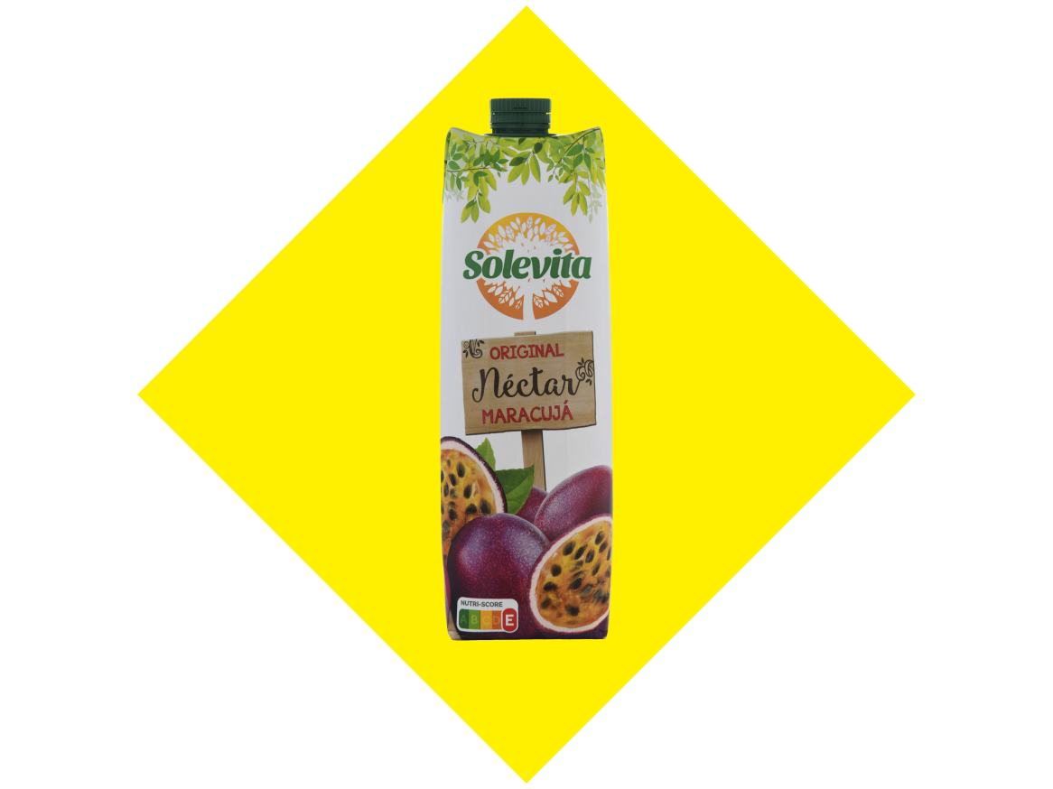 Néctar de maracujá em embalagem de cartão, com Nutri-Score E.