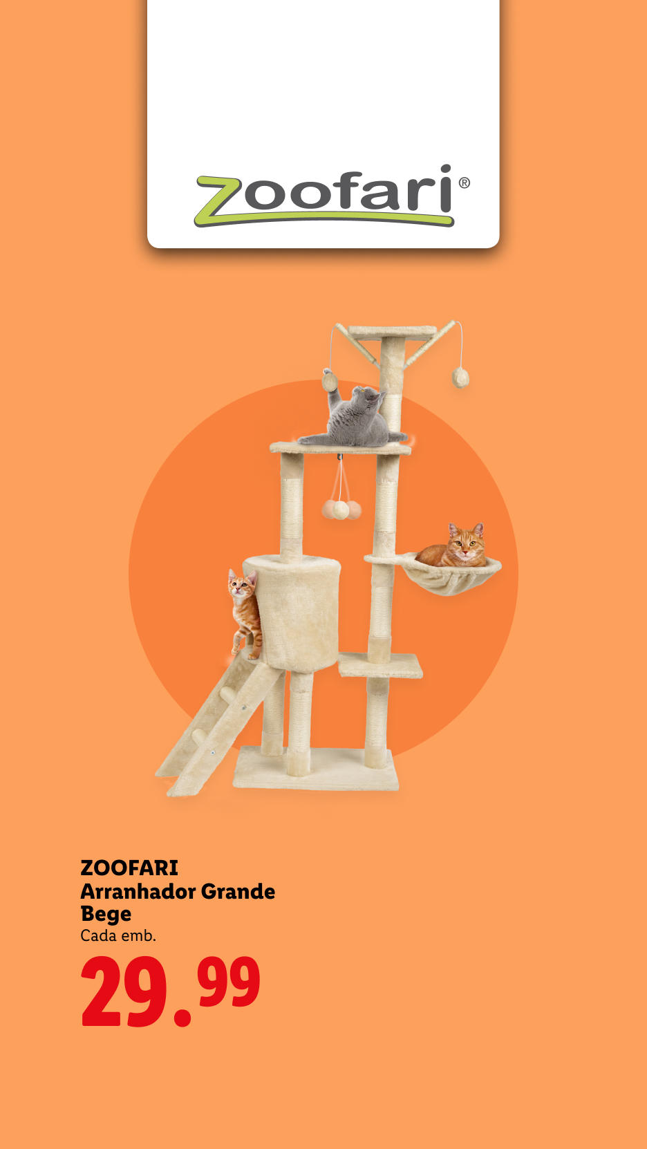 Arranhador grande bege para gatos com três gatos, um cinzento, um laranja e um tigrado, por 29,99.