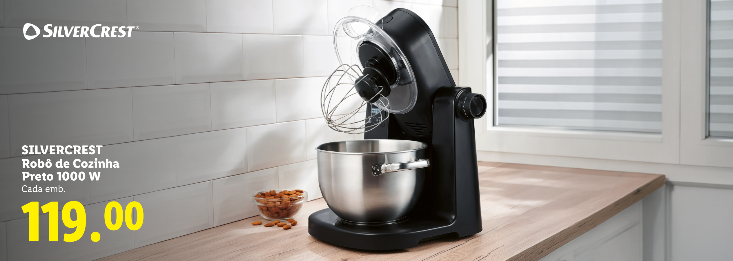 Robô de cozinha preto de 1000 W com taça de mistura em aço inoxidável por 119,00€.