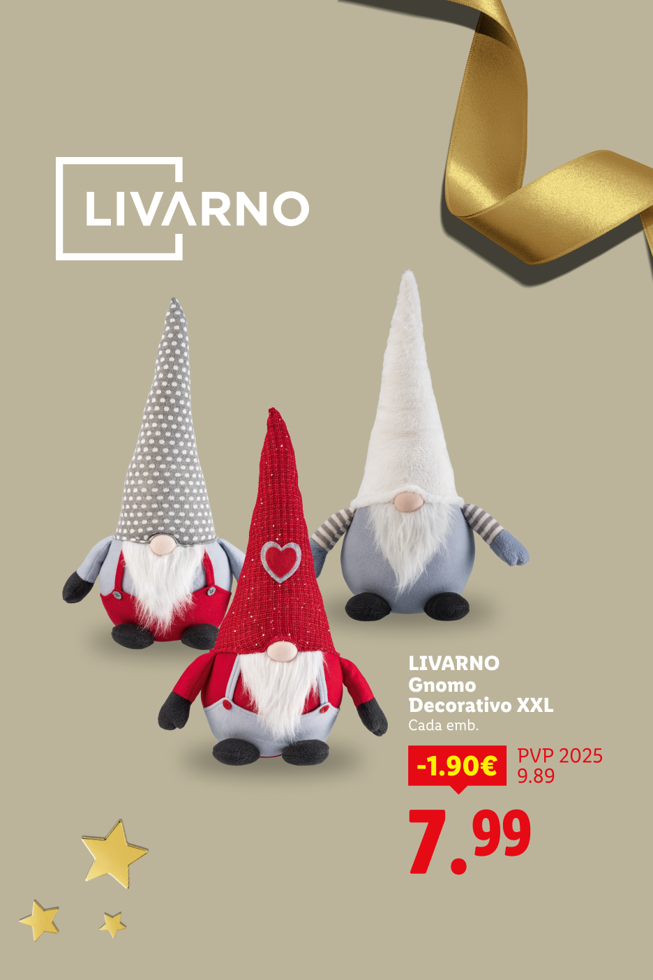 Três gnomos decorativos de Natal em tons de cinzento e vermelho.