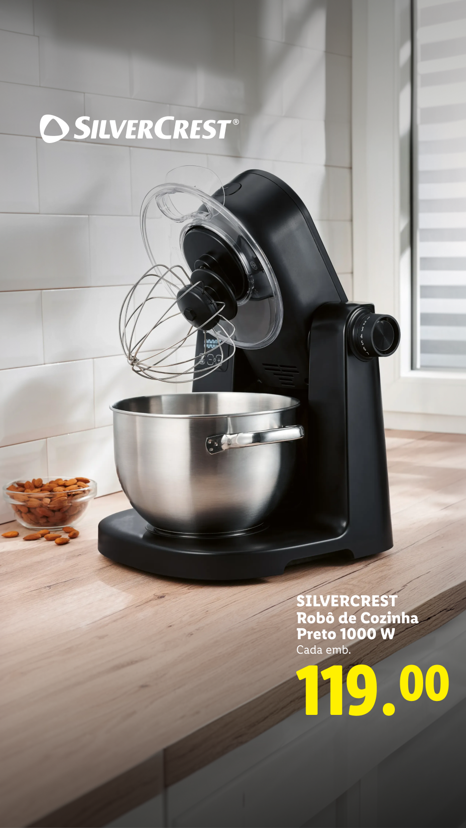 Robô de cozinha preto de 1000 W com taça de inox por 119,00€.