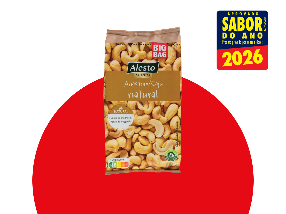 Saco de cajus naturais com rótulo de aprovação de sabor e Nutri-Score.