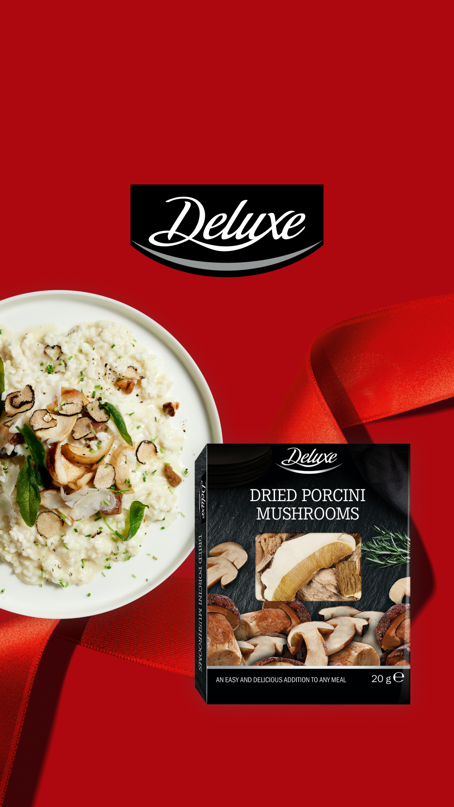 Risotto cremoso com cogumelos porcini secos Deluxe e trufas, sobre um fundo vermelho.